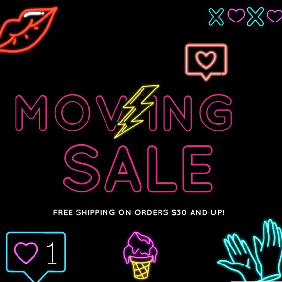 CLOSET CLOSING TEMPORARILY : ALL MUST GO! - Picture 2 of 11